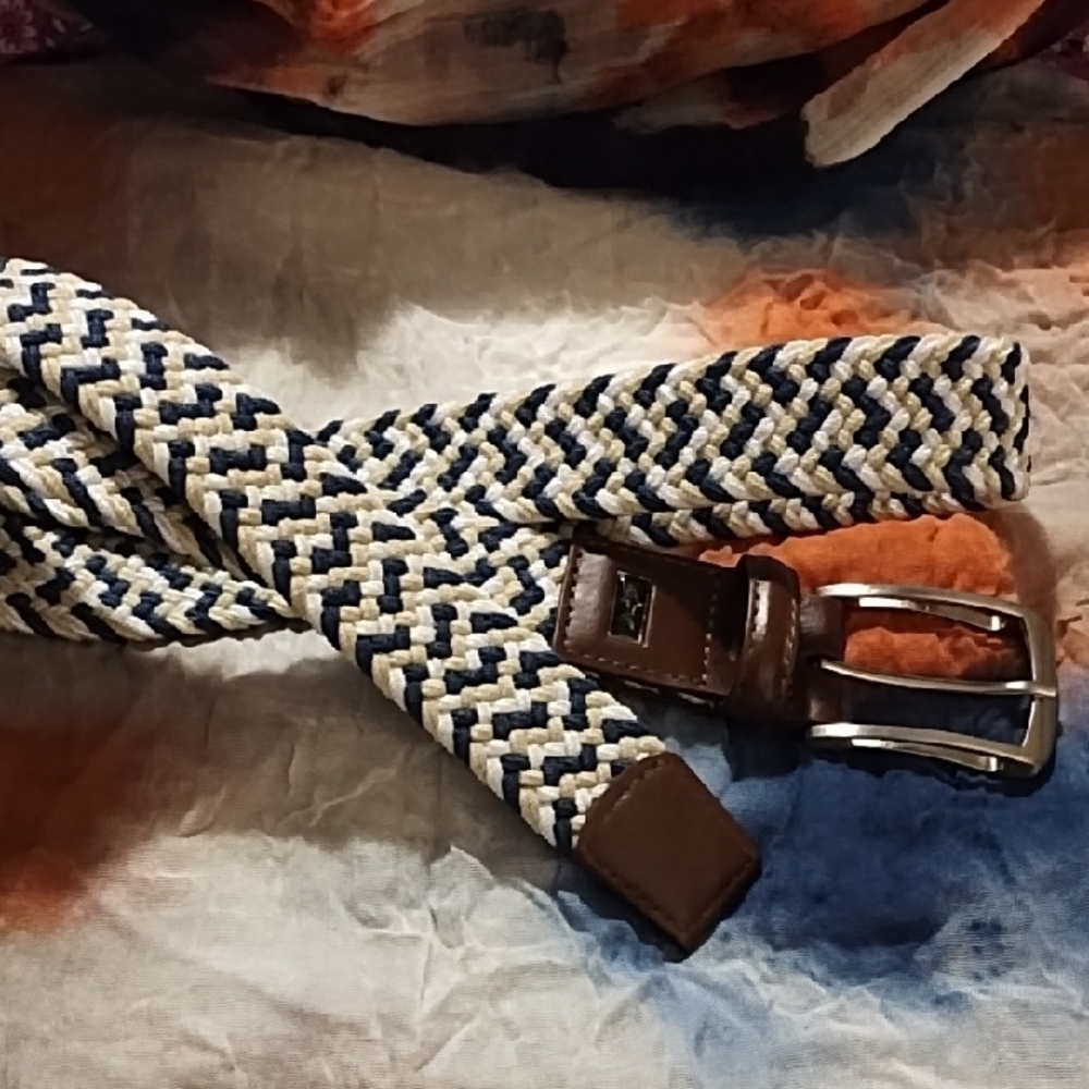 Braided Leather Buckle Belt - Navy and Cream Greg Norman Stretch Golf Belt